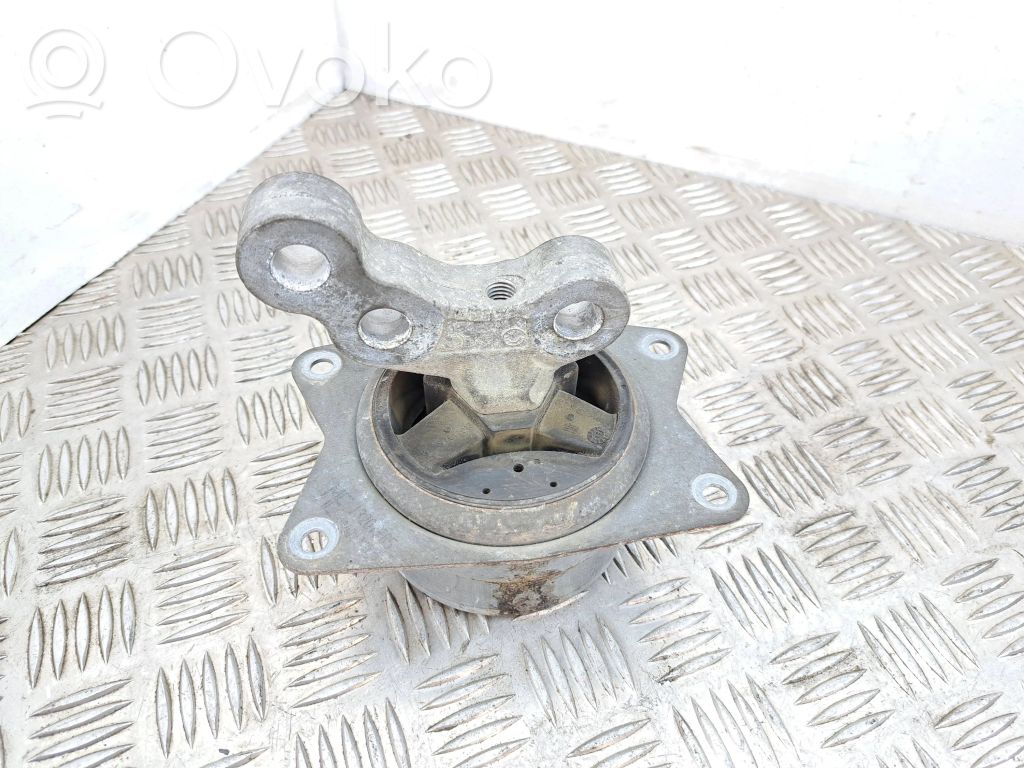 Opel Vectra C Engine mount bracket 