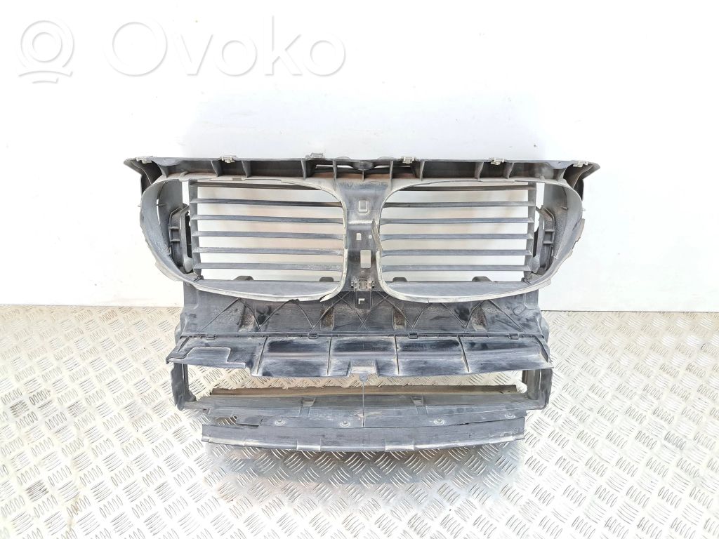 BMW 7 F01 F02 F03 F04 Pas przedni 