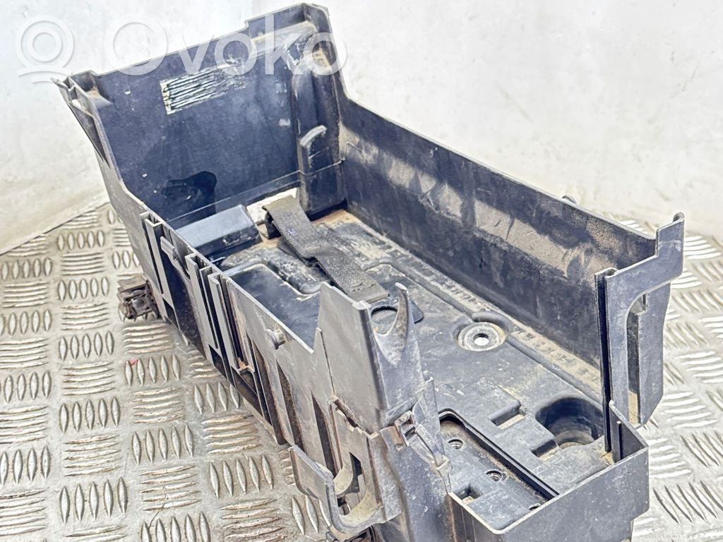 Opel Insignia A Podstawa / Obudowa akumulatora 