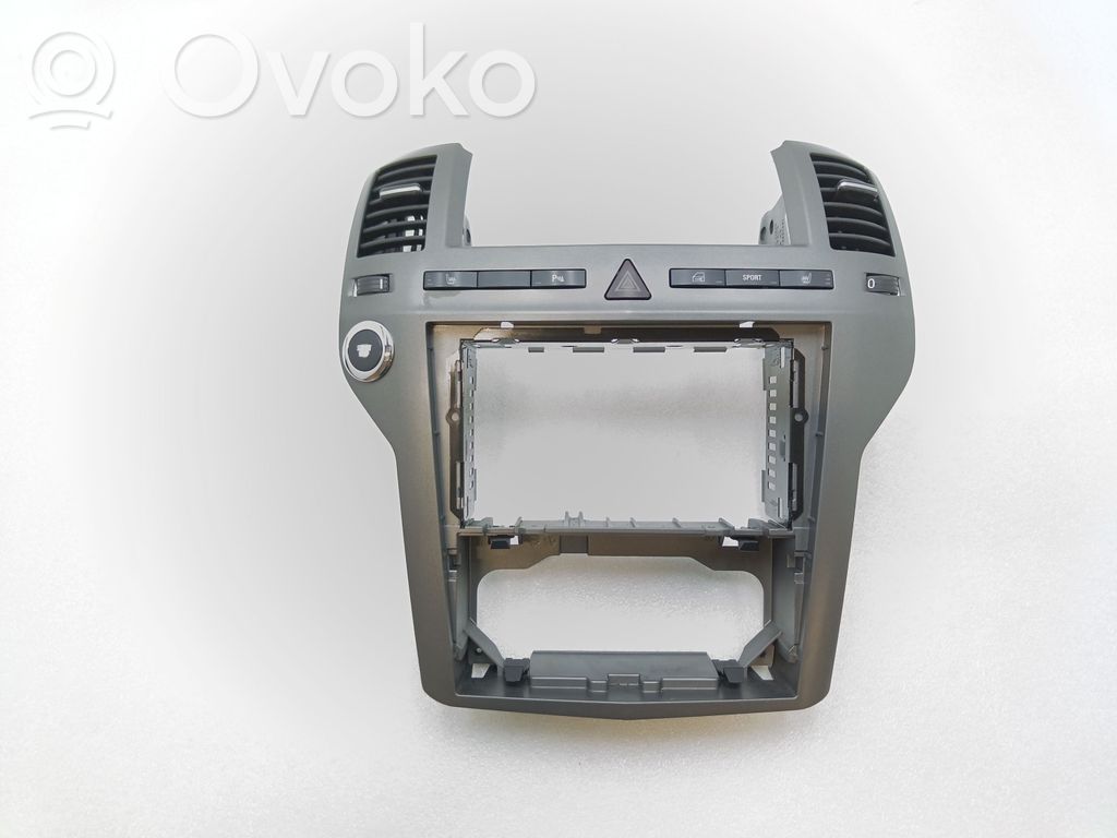 Opel Zafira B Dashboard center trim panel 