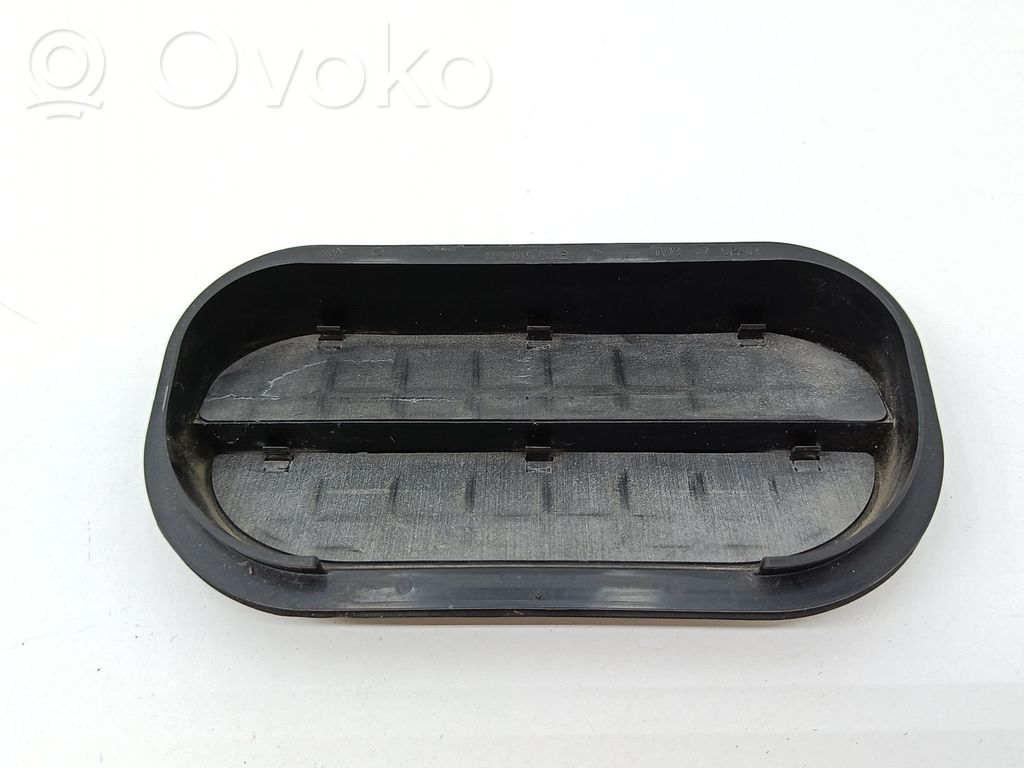 Volkswagen Caddy Kratka wentylacyjna pod zderzakiem tylnym 
