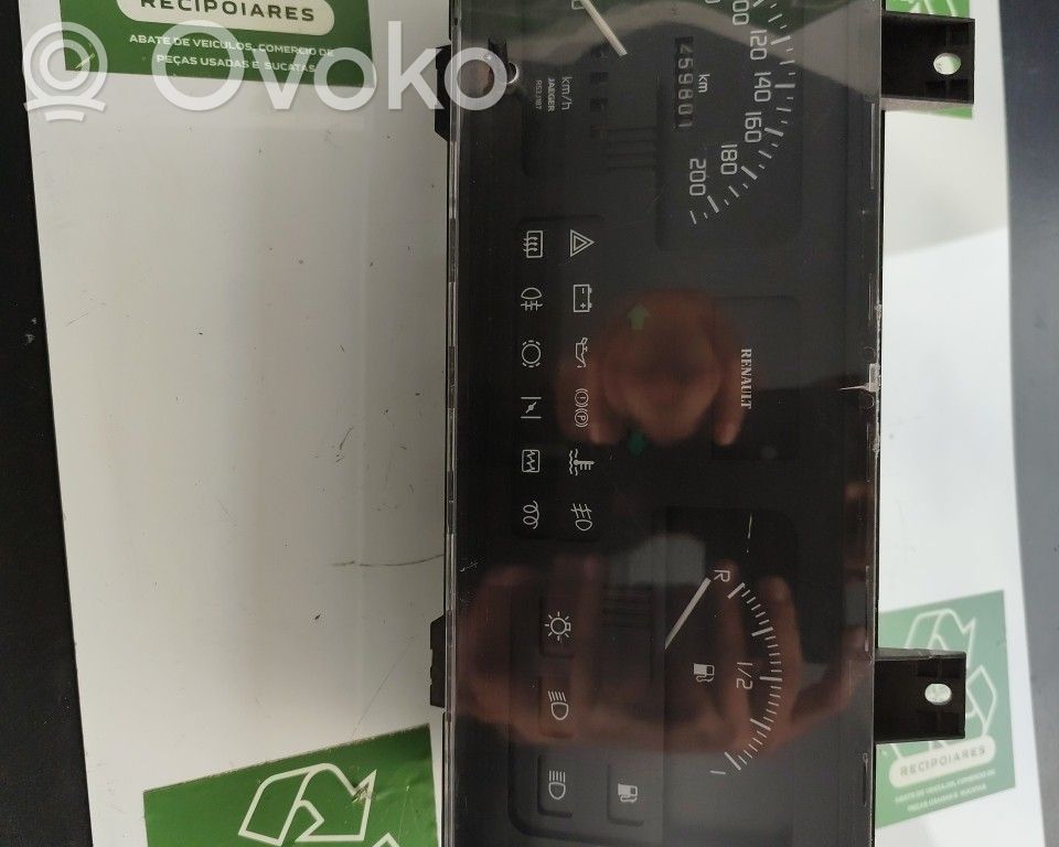 Renault Clio I Speedometer (instrument cluster) 
