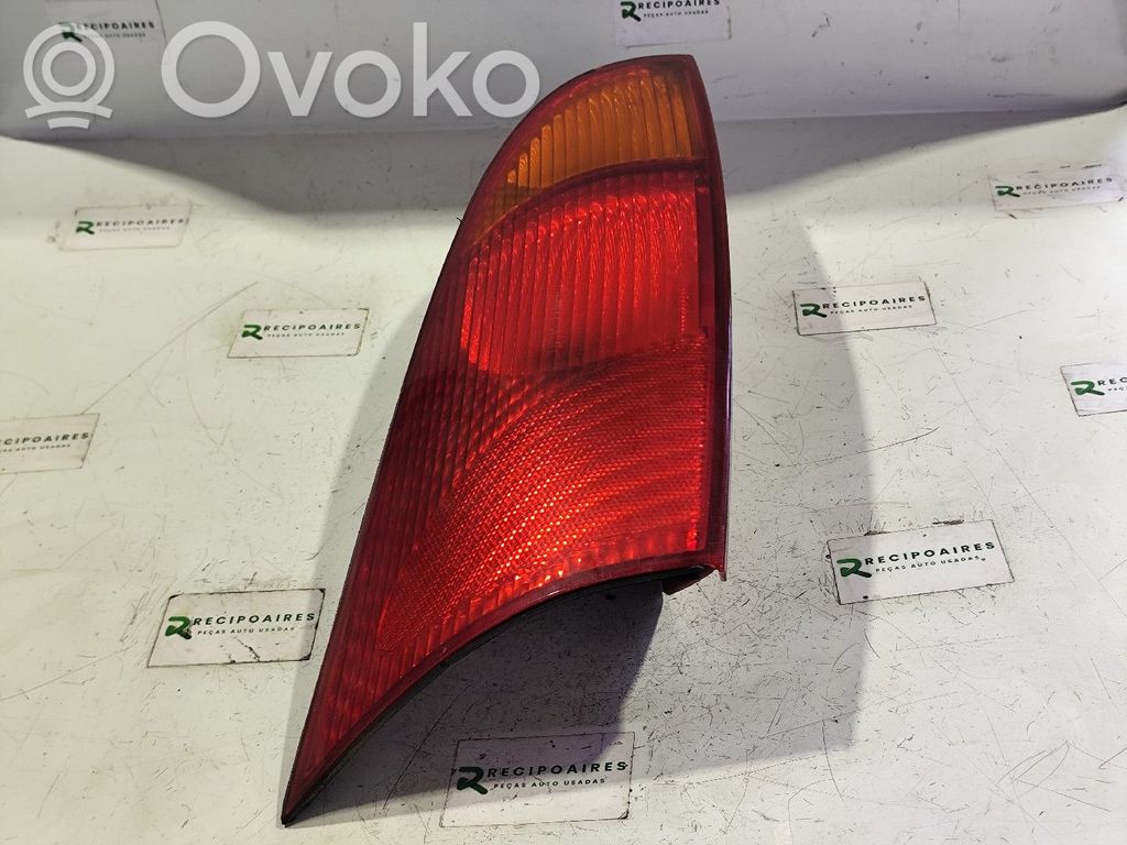 Rear/tail lights   1M5113404