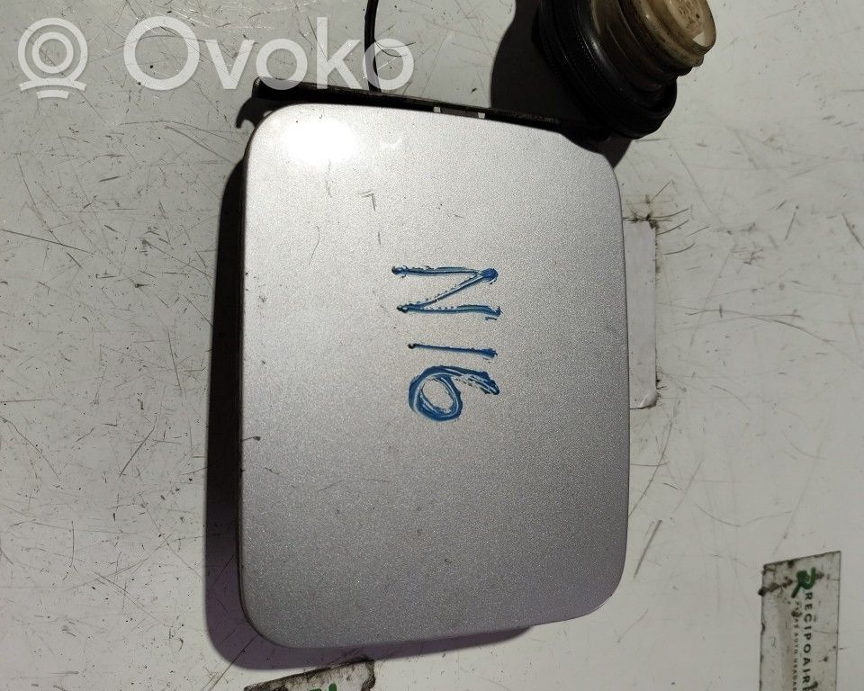 Nissan Almera N16 Tapón del depósito de combustible 