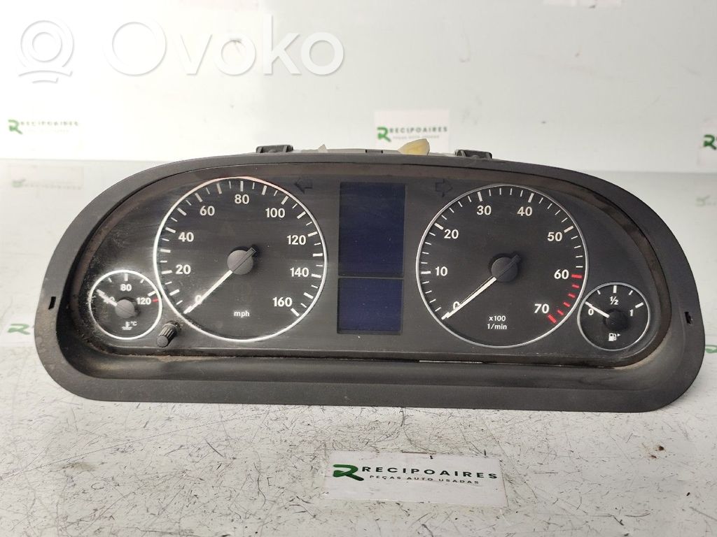 Mercedes-Benz A W169 Speedometer (instrument cluster) 