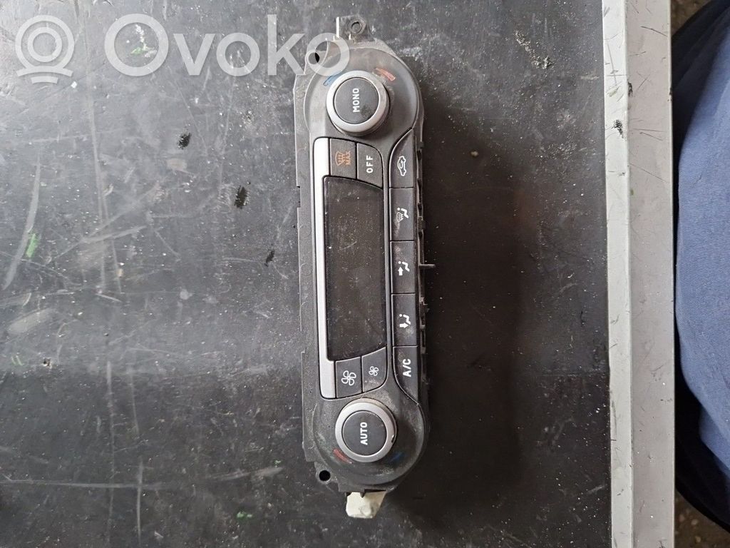 Climate control unit   7M5T18C612AE