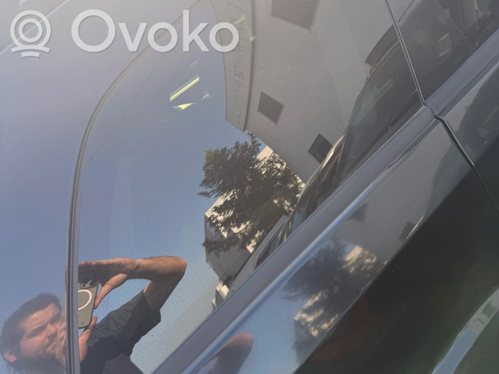 Rear side window