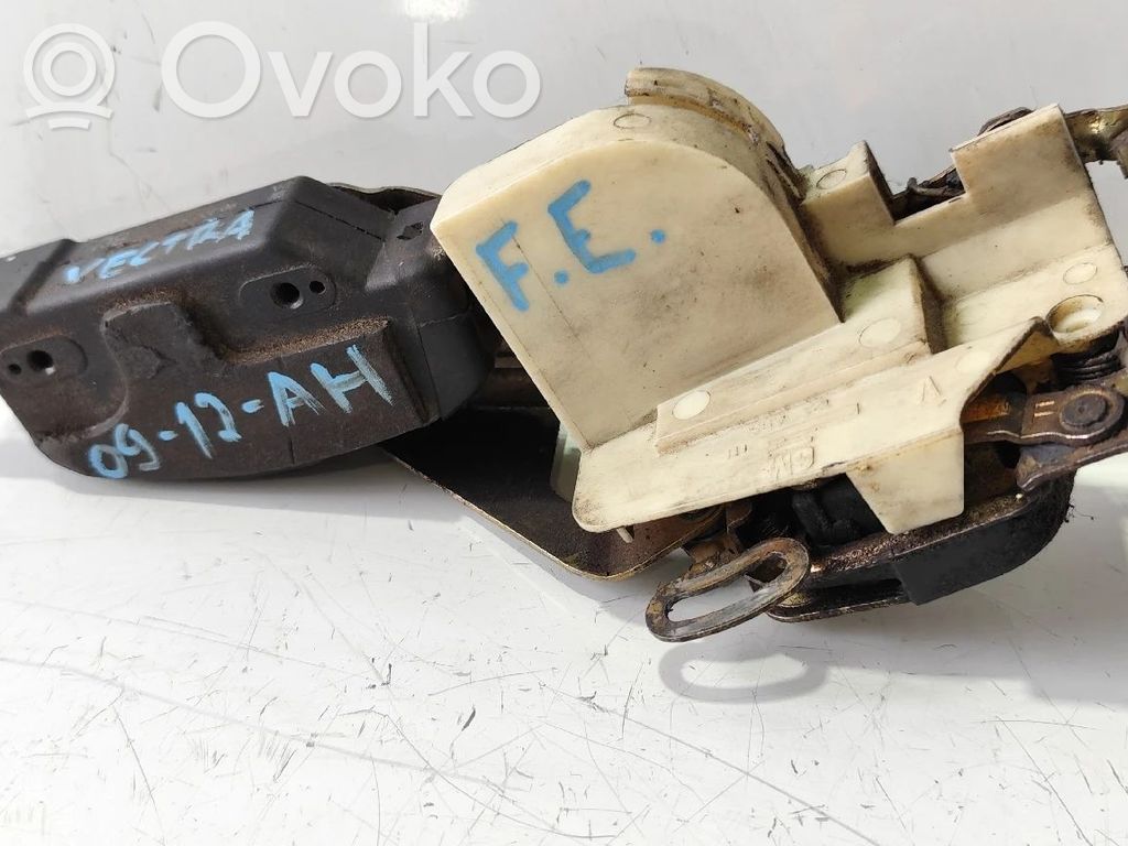 Opel Vectra A Zamek drzwi przednich 
