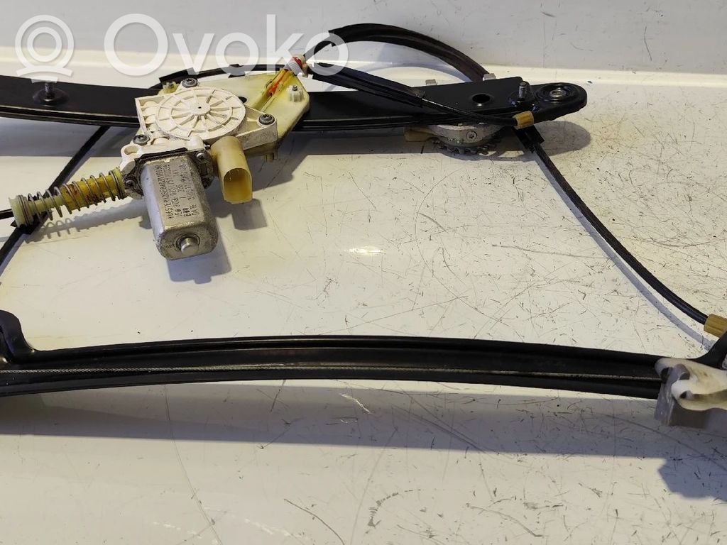 BMW 1 E82 E88 Front window lifting mechanism without motor 