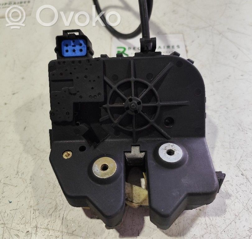 Ford Focus Tailgate exterior lock 
