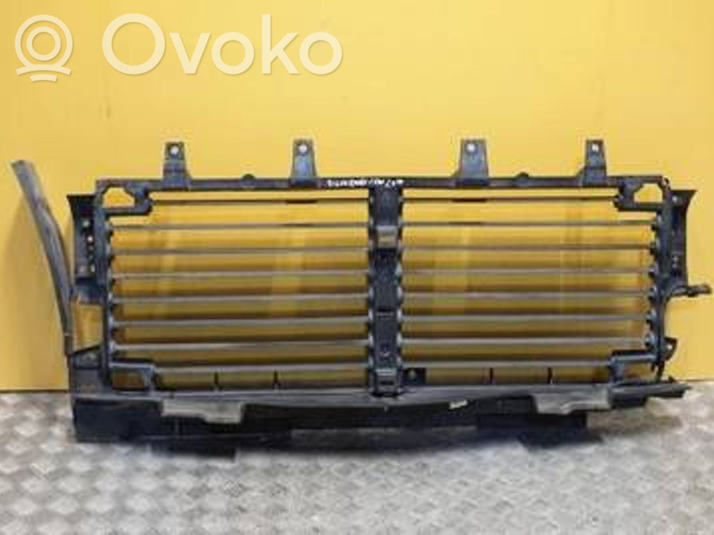 Chevrolet Silverado Pas przedni 