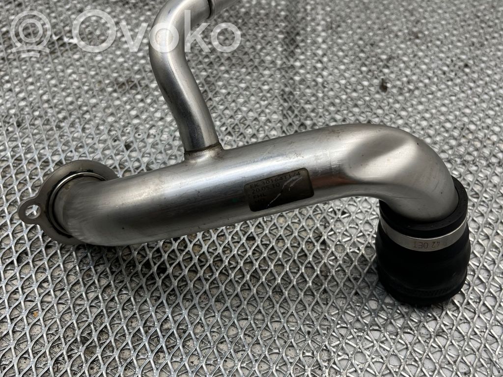 BMW 1 E81 E87 Engine coolant pipe/hose 