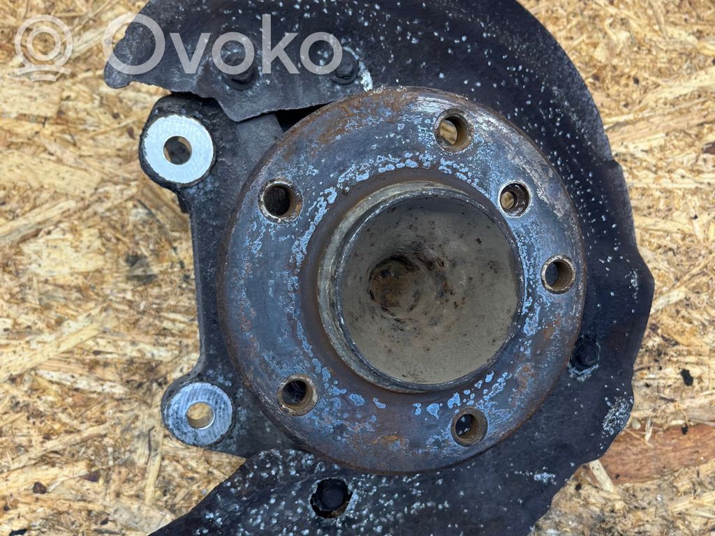 Front wheel hub   6764444