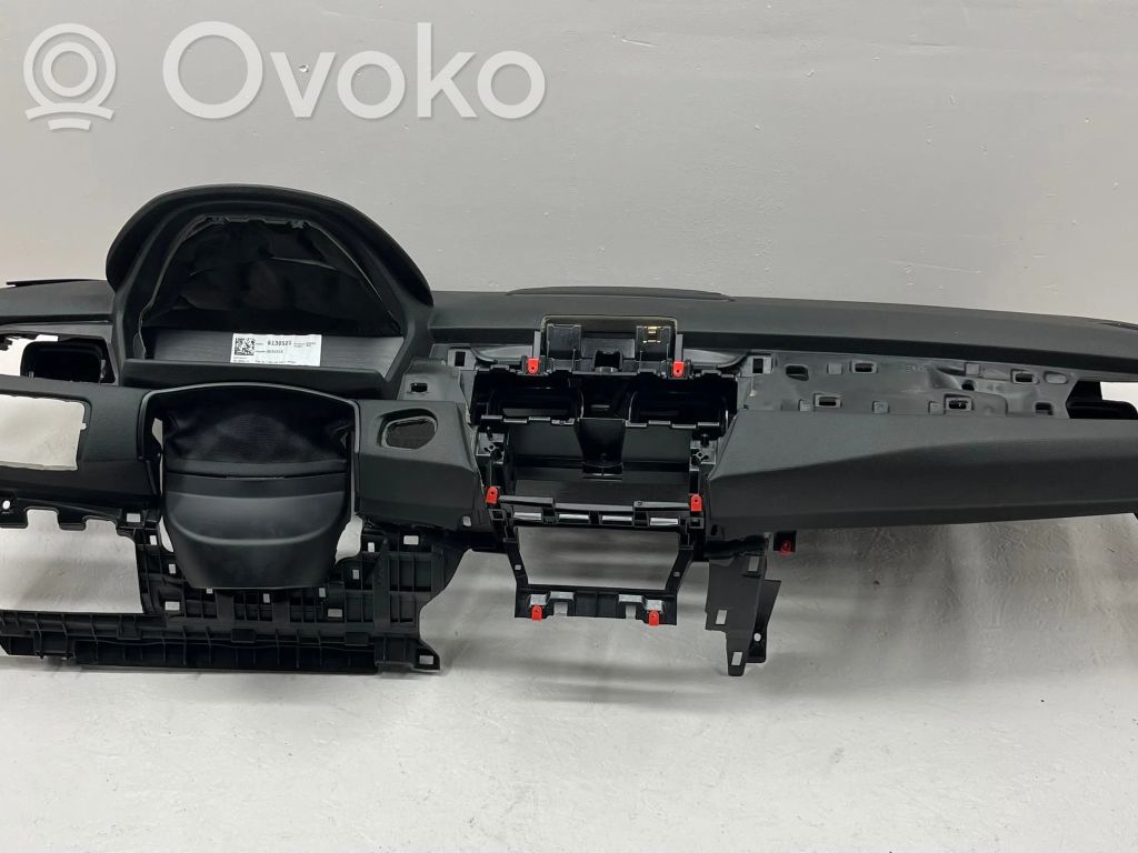 BMW 2 F46 Panel de instrumentos 