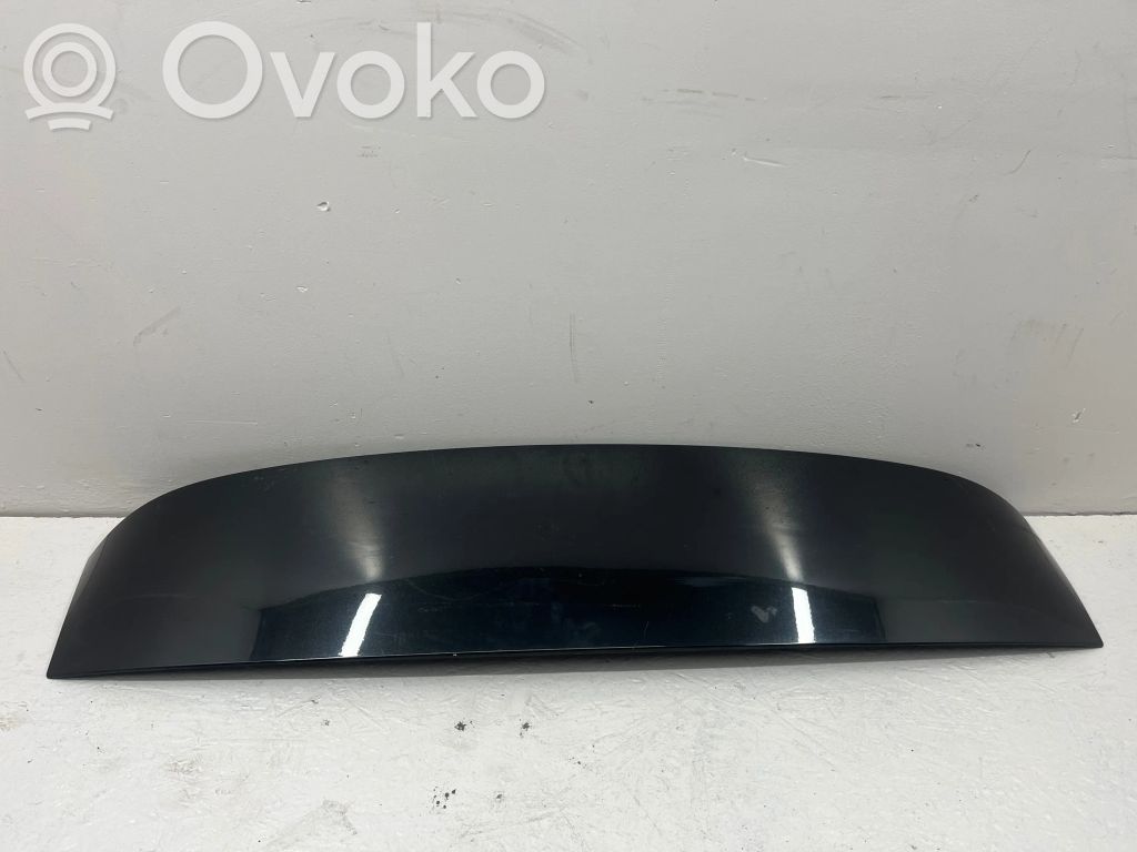 Tailgate/trunk spoiler   7143263,72758411,7143263