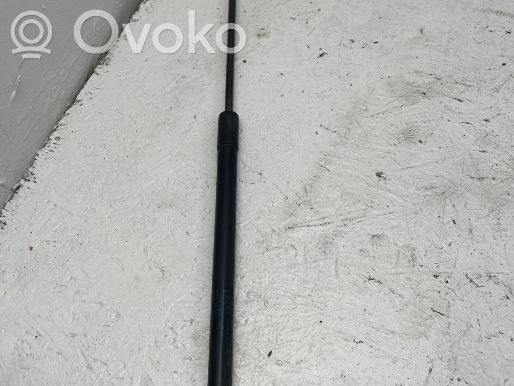 BMW 3 E90 E91 Tailgate/trunk strut/damper 