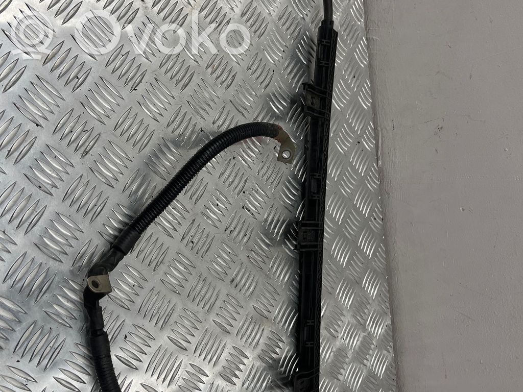 BMW 3 E90 E91 Positive cable (battery) 