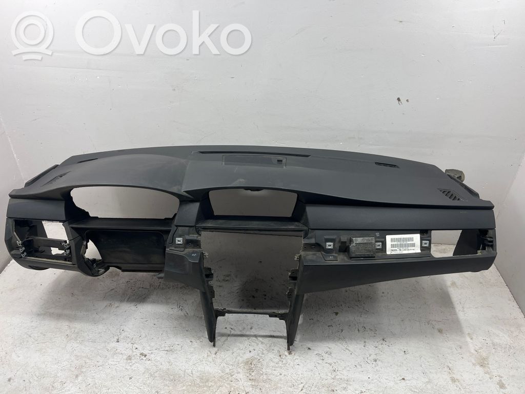 BMW 5 E60 E61 Панель 