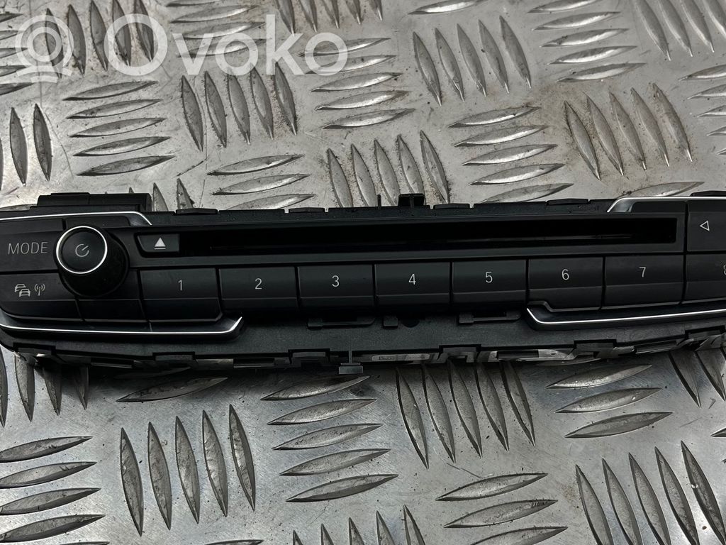 BMW 2 F46 Head unit multimedia control 
