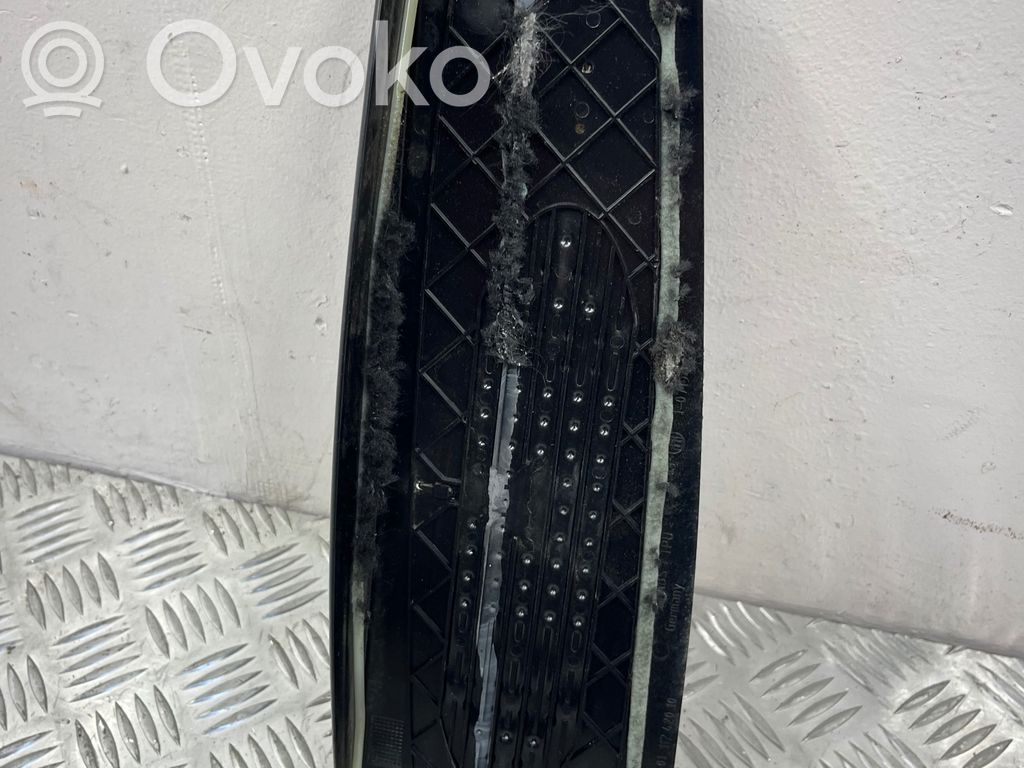 BMW 5 E60 E61 Pēdu balsts 