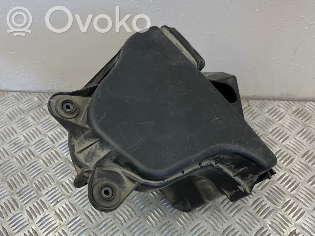BMW 3 E90 E91 Air filter box 
