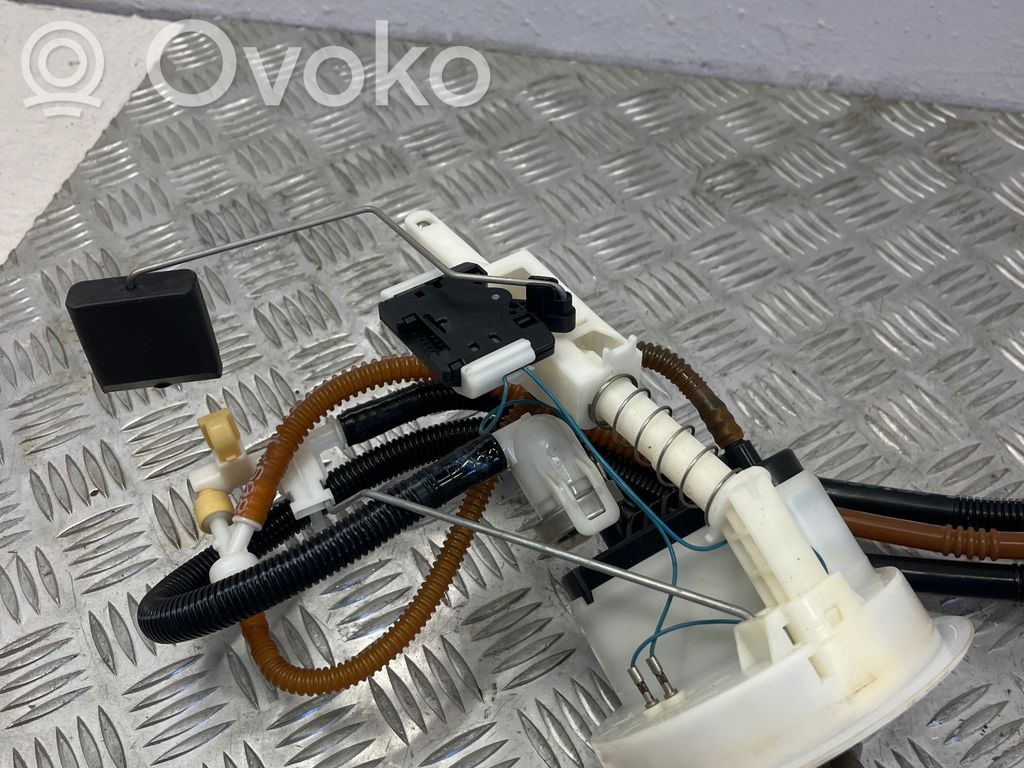 BMW 3 E90 E91 Fuel level sensor 