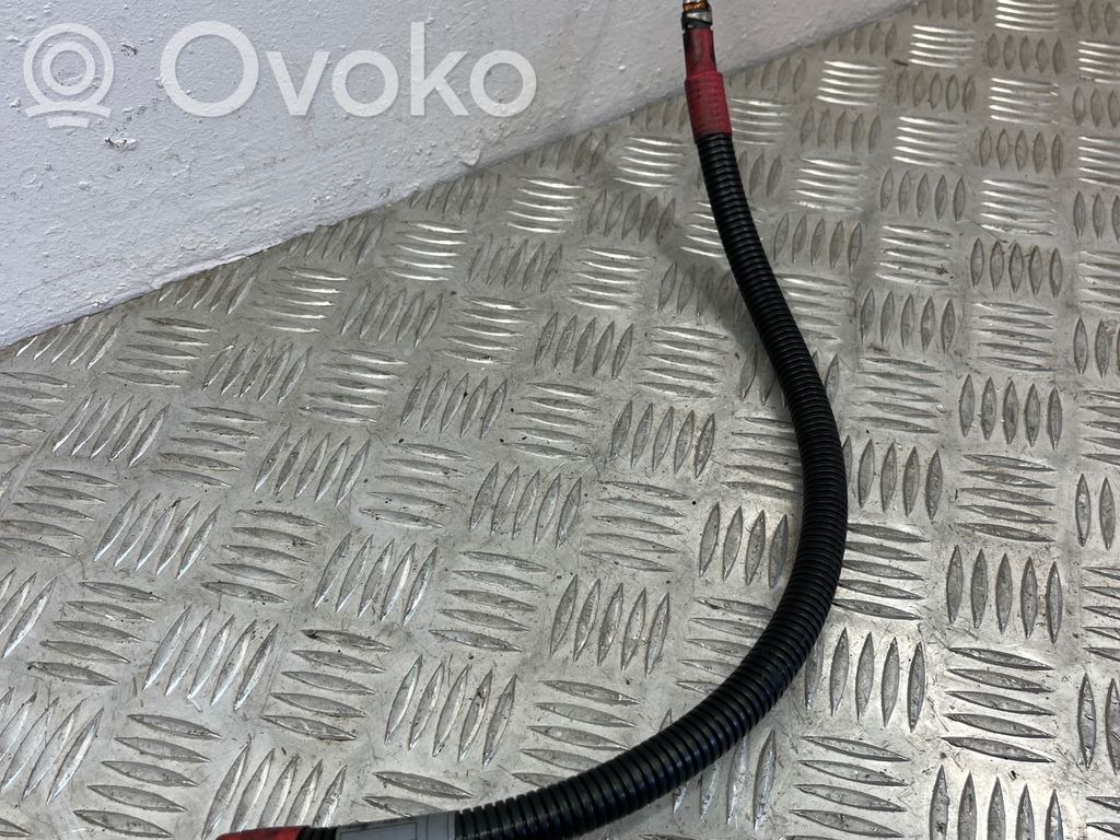 BMW 5 E60 E61 Pliusinis laidas (akumuliatoriaus) 
