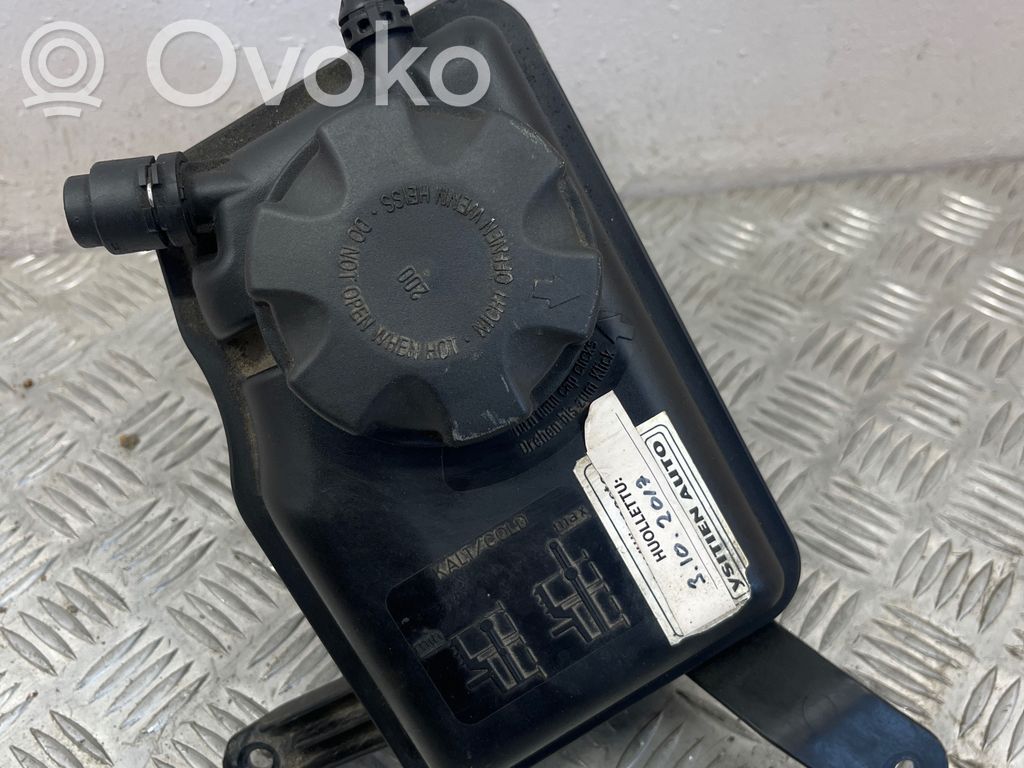 BMW 5 E60 E61 Aušinimo skysčio išsiplėtimo bakelis 