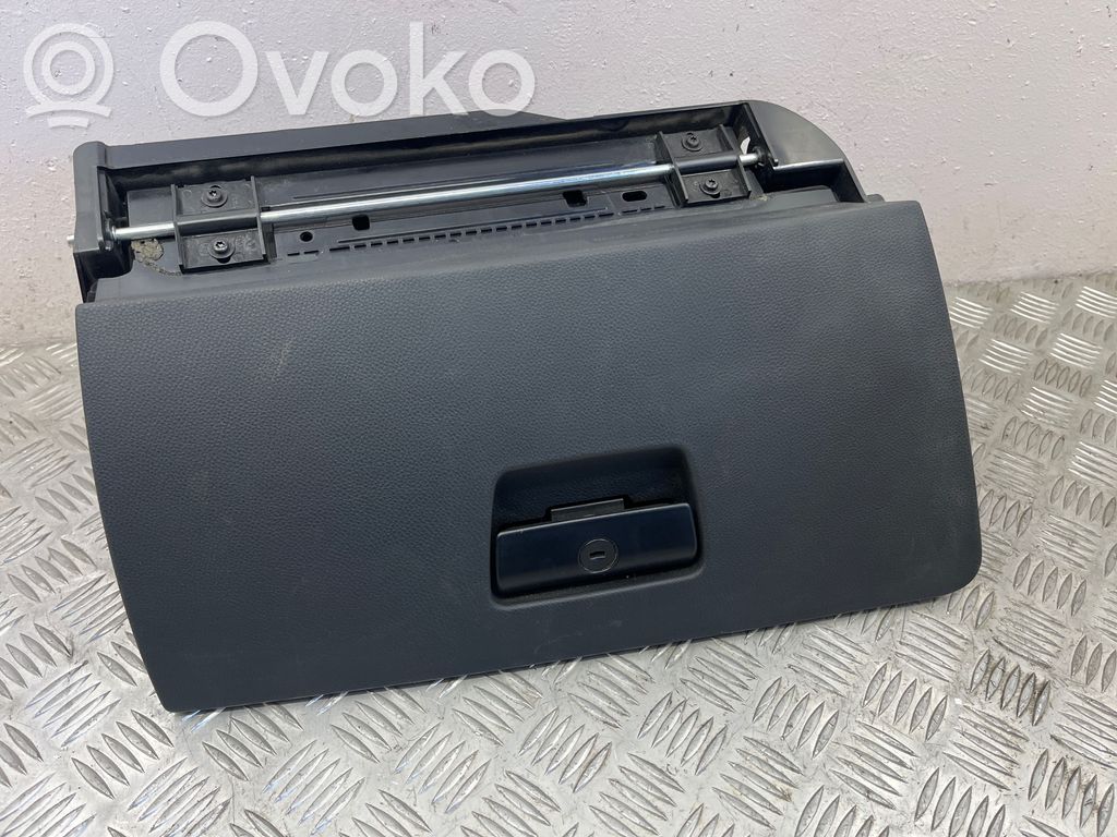 BMW 3 E90 E91 Glove box 