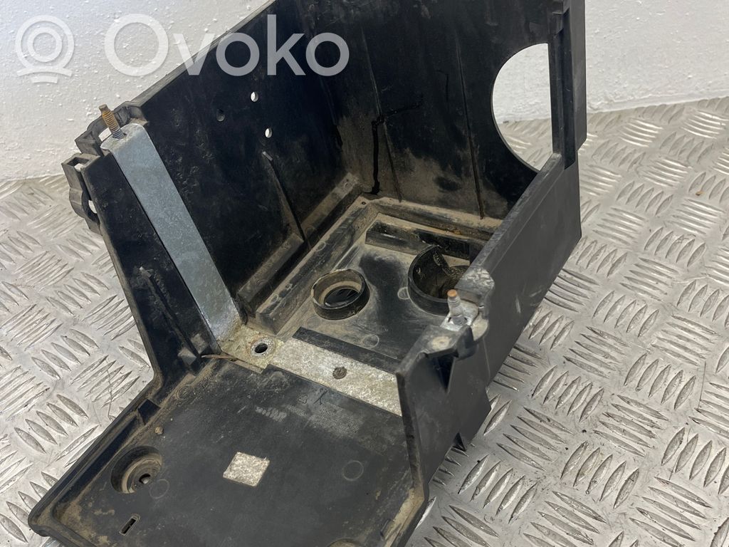 Volvo V50 Akumulatora kaste 