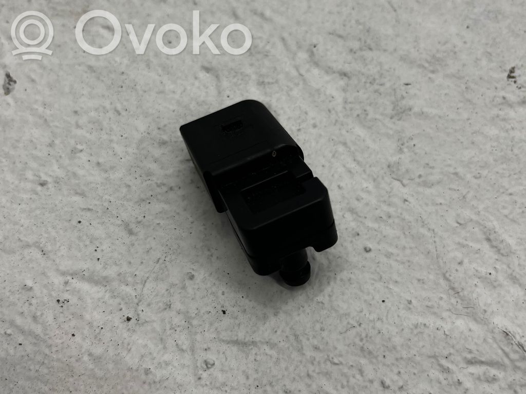 Air pressure sensor   7792280