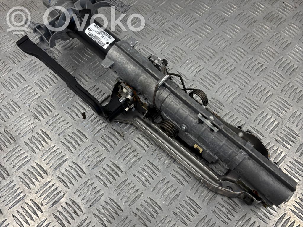 Ohjauspyörän akseli   6786891,6784515