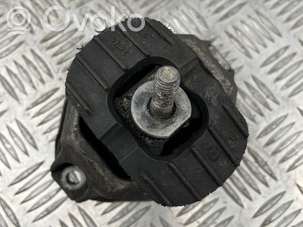 BMW 5 E60 E61 Engine mount bracket 