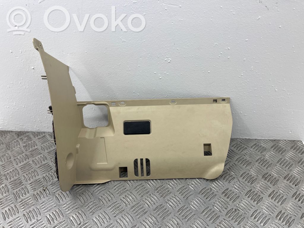 Panelės apdailos skydas (apatinis)   7156230