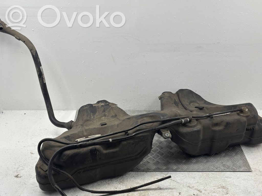 BMW 5 E60 E61 Polttoainesäiliö 