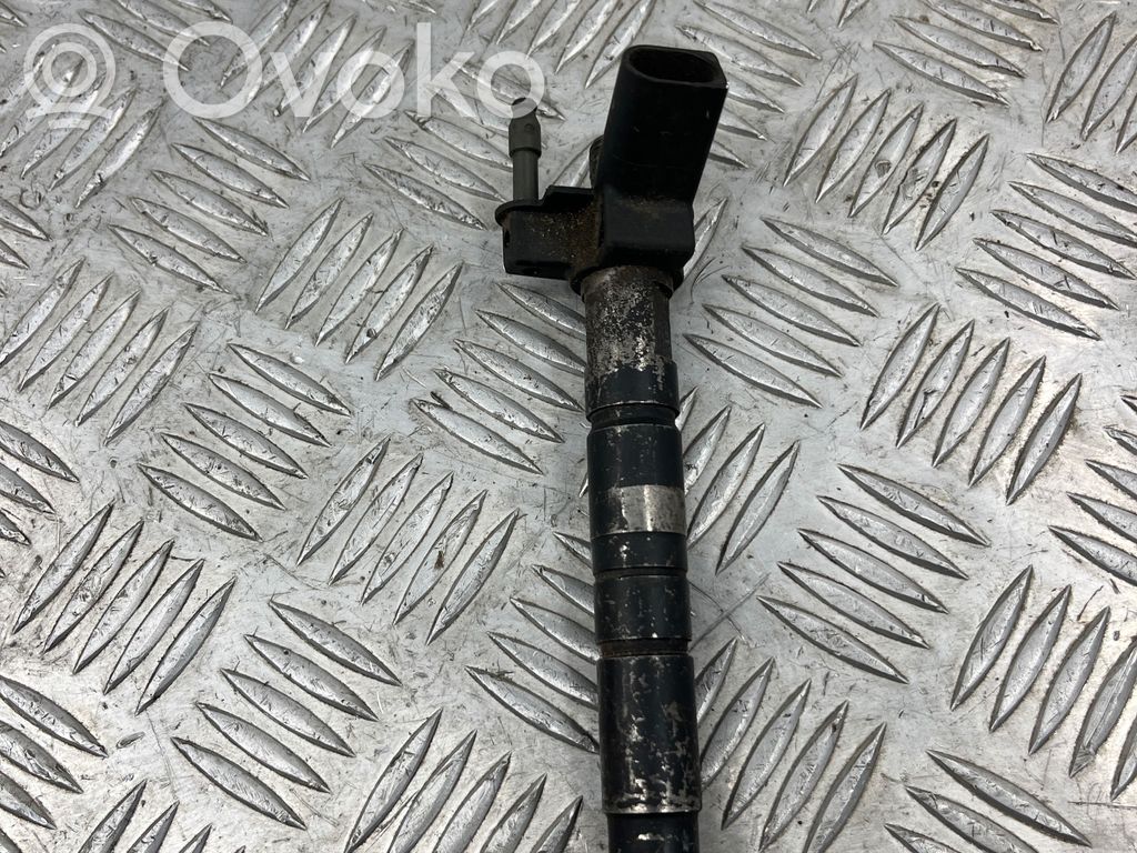 BMW 5 E60 E61 Fuel injector 