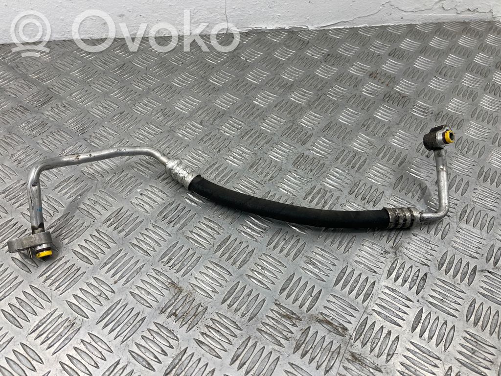 BMW 5 E60 E61 Ilmastointilaitteen putki (A/C) 