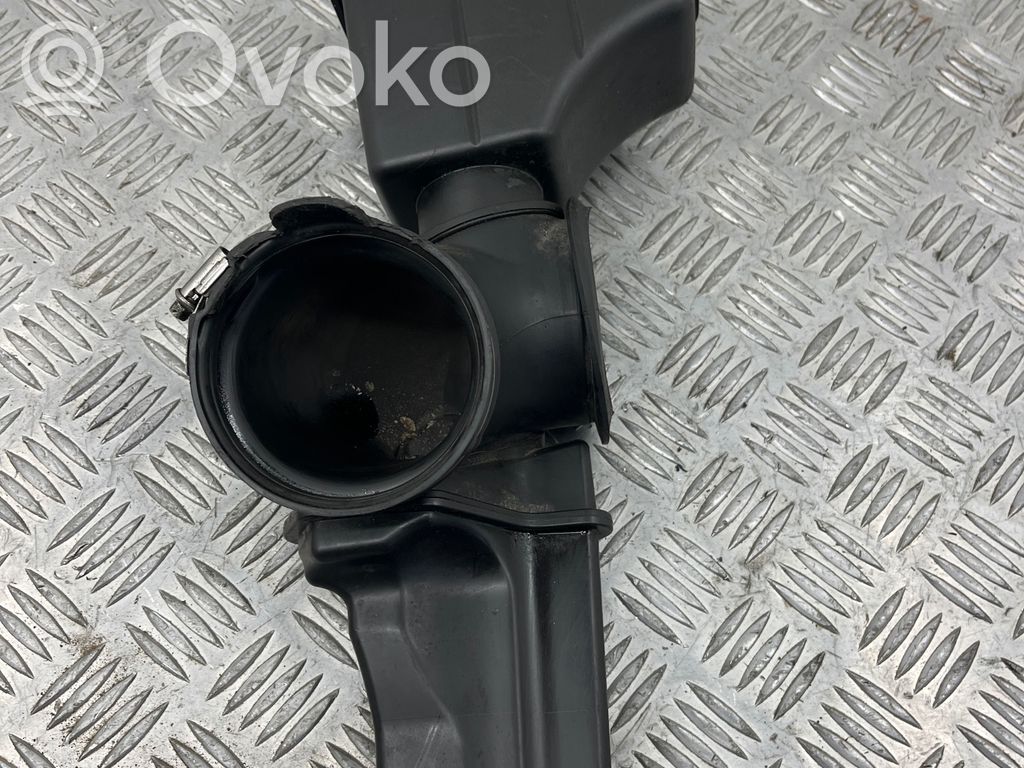 BMW 5 E60 E61 Air intake duct part 