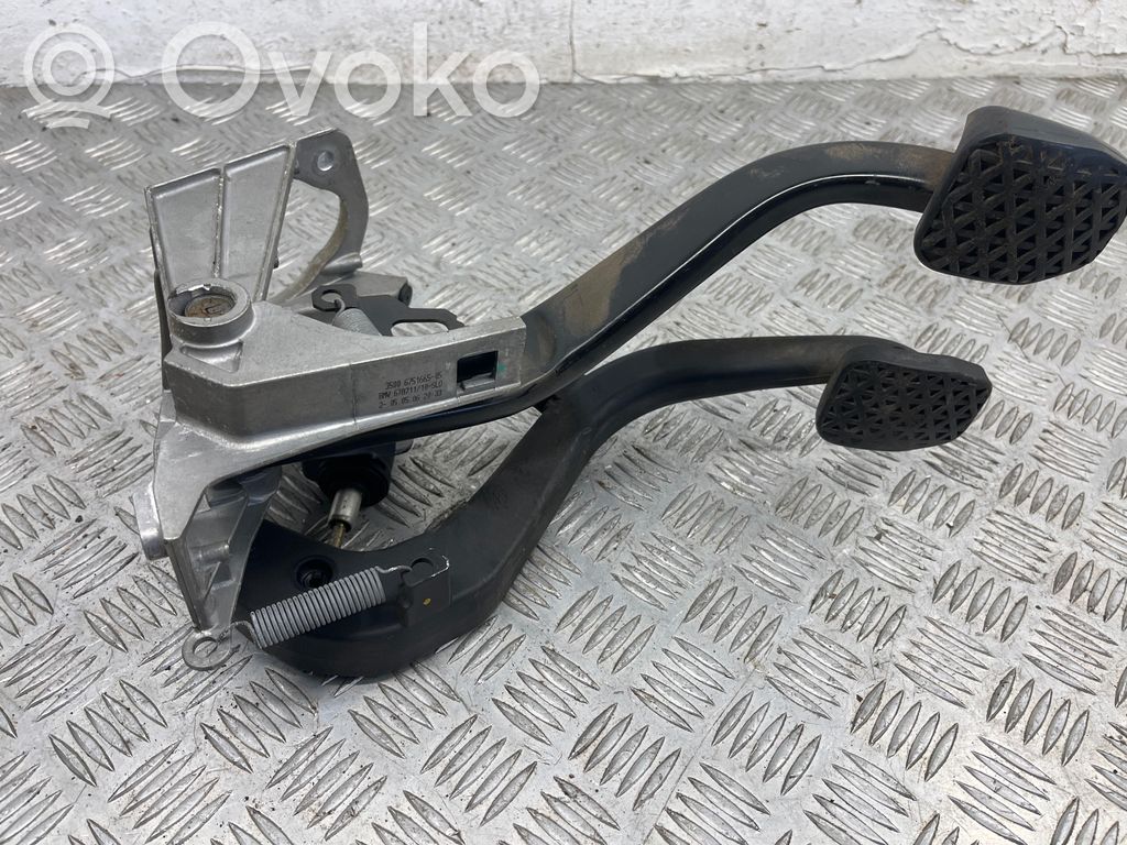 Pedal assembly   6751665,678711