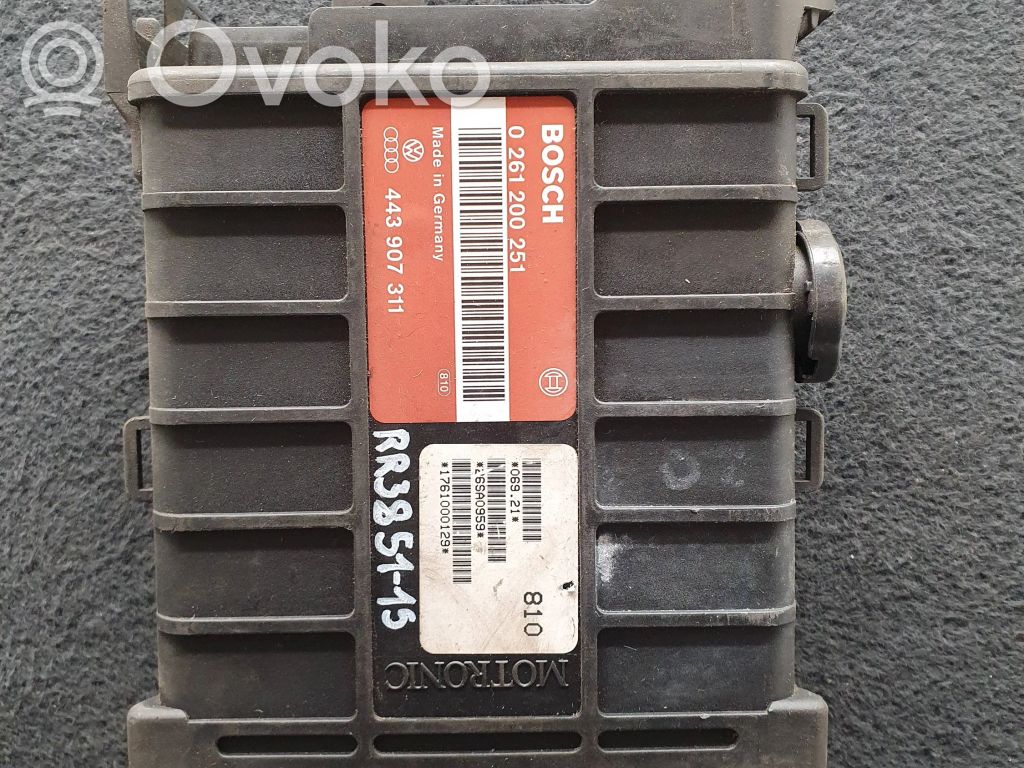 Engine control unit/module   443907311,0261200251