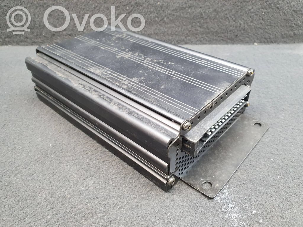 Audi TT Mk1 Sound amplifier 