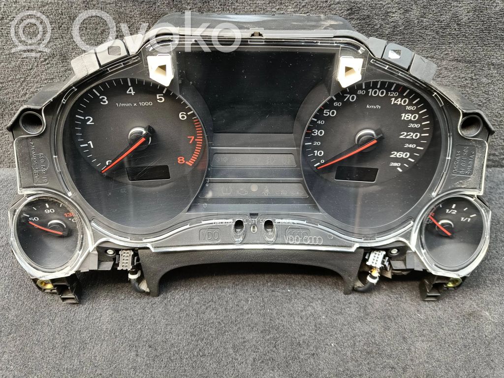 Audi A8 S8 D3 4E Speedometer (instrument cluster) 