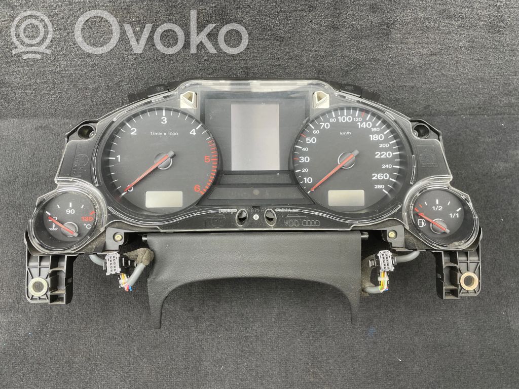 Audi A8 S8 D3 4E Nopeusmittari (mittaristo) 