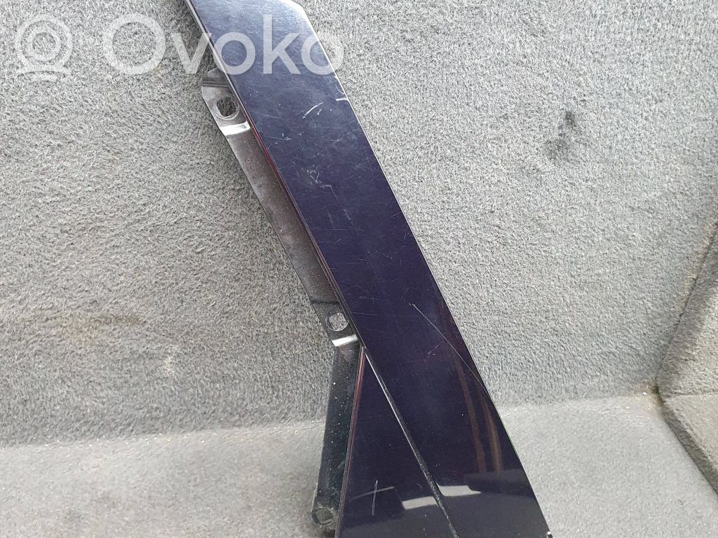 Listwa / Uszczelka szyby drzwi tylnych   8W5839903,8W58399035FQ