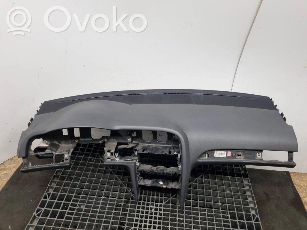 Audi A6 S6 C6 4F Panelis 