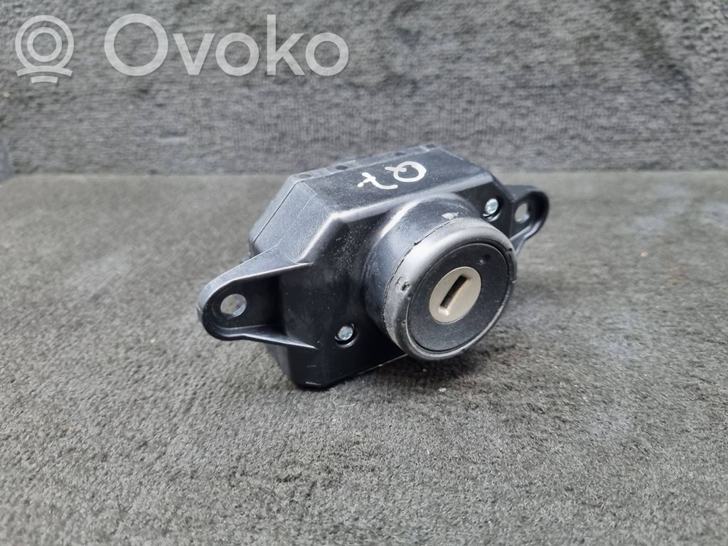 Audi Q7 4L Užvedimo spynelė 