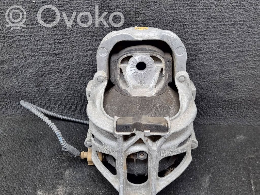 Audi A4 S4 B9 Engine mount bracket 
