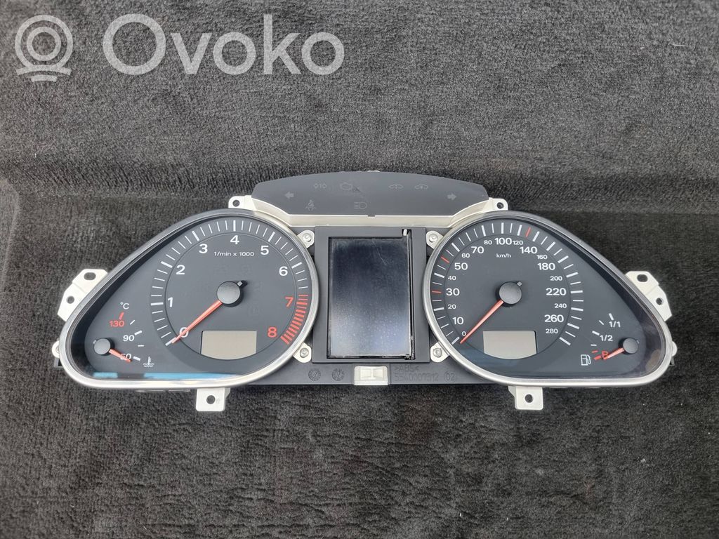 Audi A6 S6 C6 4F Licznik / Prędkościomierz 
