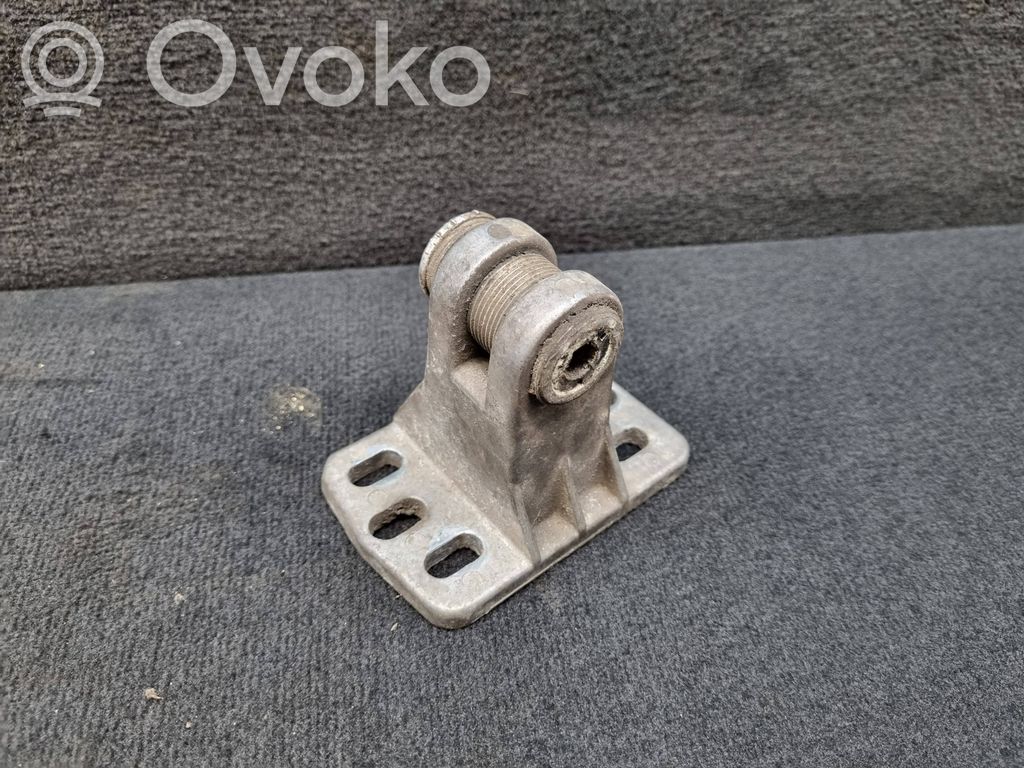Audi A6 S6 C4 4A Front bumper mounting bracket 
