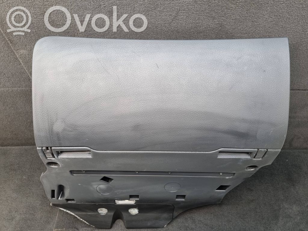 Audi A6 S6 C6 4F Daiktadėžė 